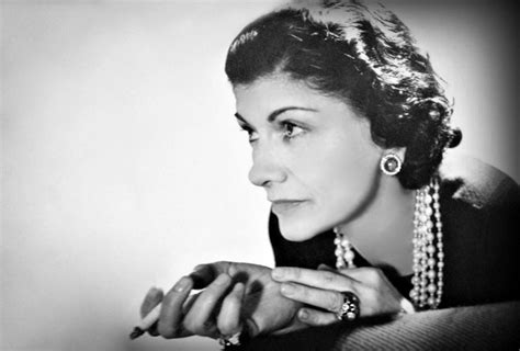 biografia de gabrielle chanel|Gabrielle Chanel price.